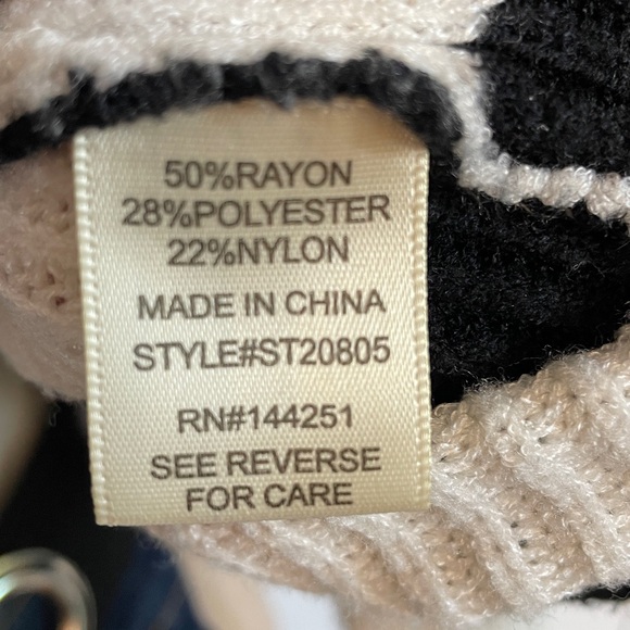 Sincerely Jules- Cropped Striped Sweater size S - Picture 5 of 6